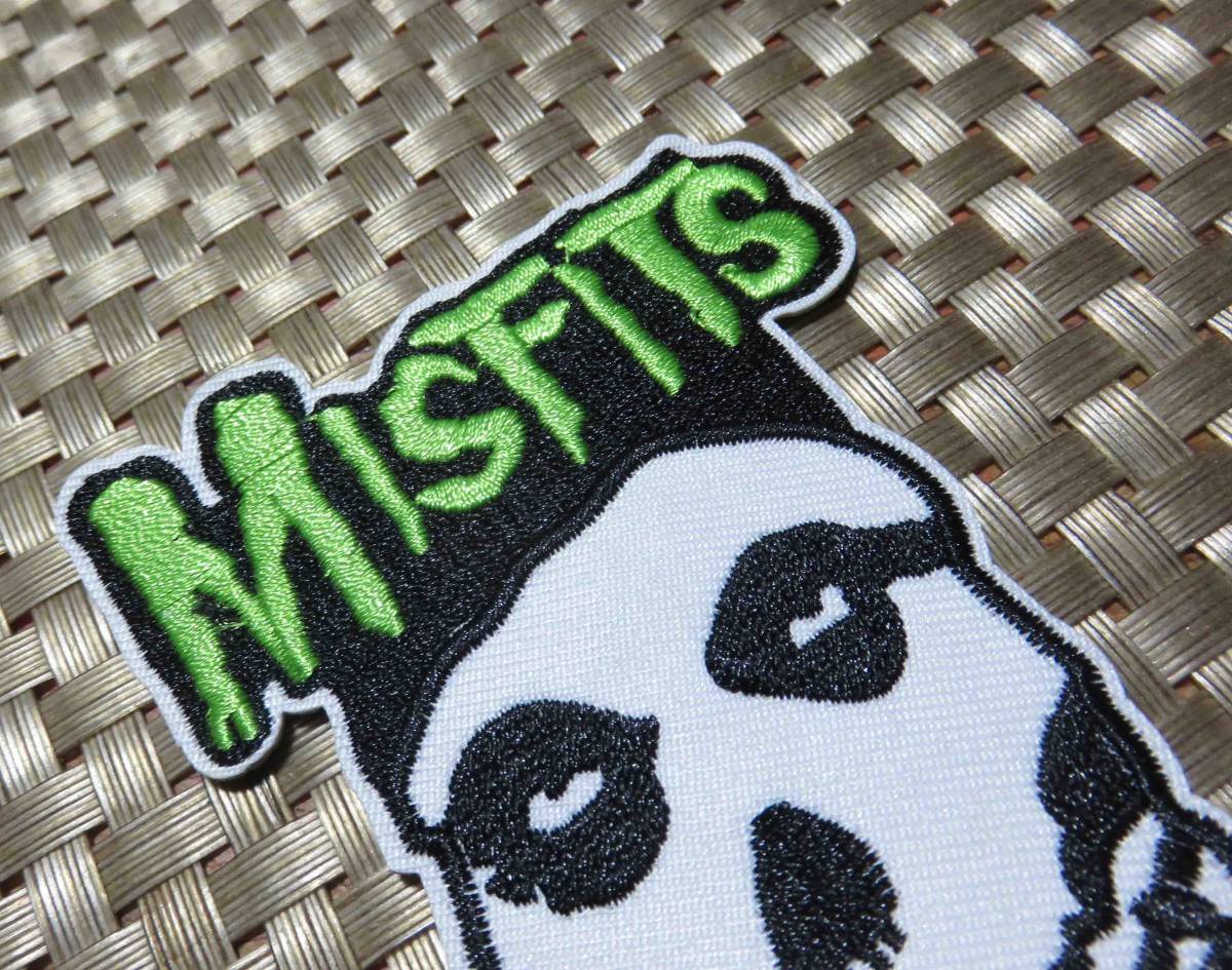 英語（黒白黄緑）◆新品 ミスフィッツThe Misfits アメリカ ハードコアパンク・バンド 顔面 刺繍ワッペン◎音楽 ミュージックの画像2