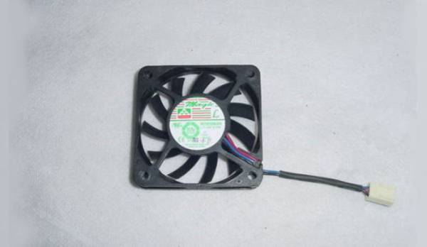 * 60mm×10mm супер тонкий FAN DC12V/0.17A [MGT6012HB-A10] *