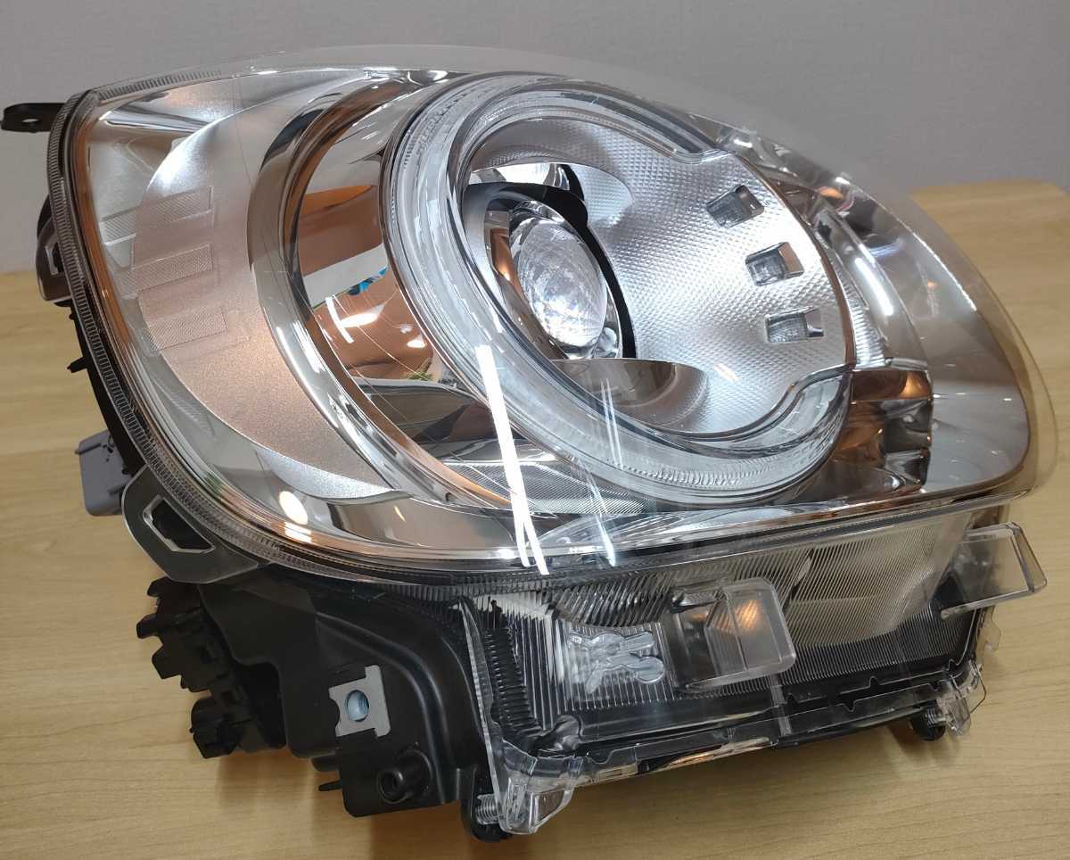 美品)ダイハツ ムーヴキャンバス 純正 LED ヘッドライト 右 LA800S