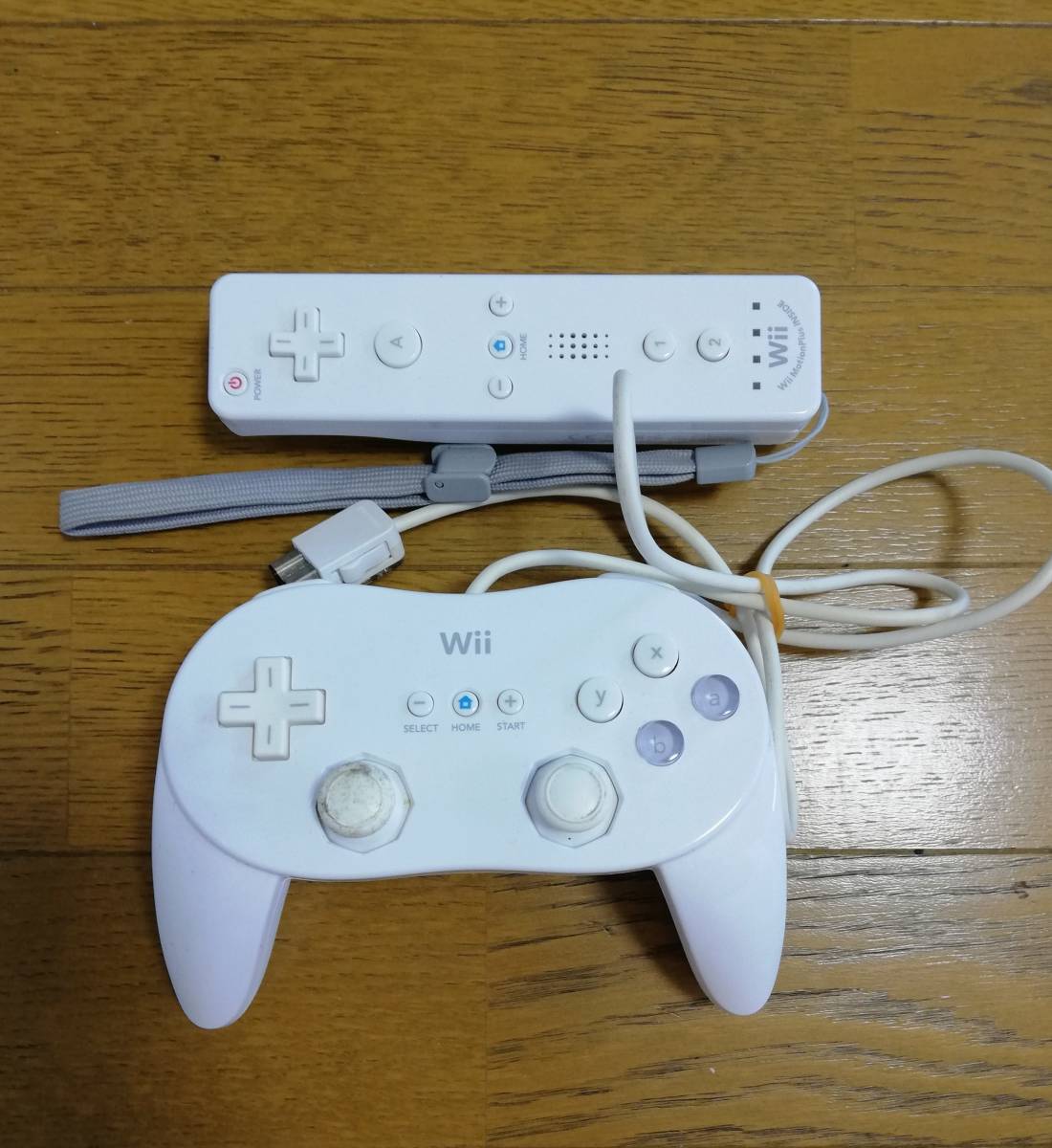 Wii U 本体 32GB WUP-101 GamePad ゲームパッド WUP-010 ホワイト シロ 通電のみ確認済み _画像9