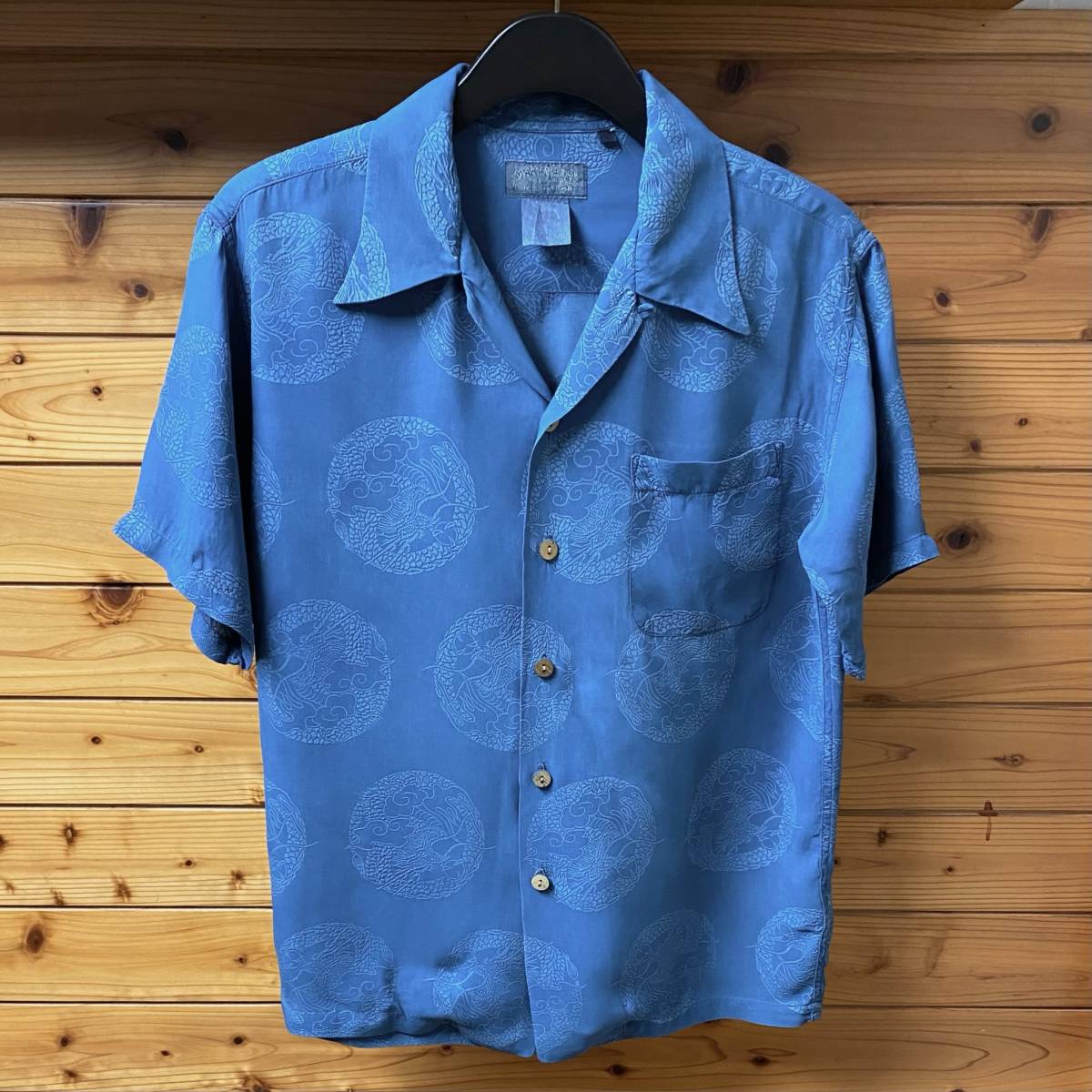 MAKANALEI マカナレイ 和柄 アロハシャツ 半袖 シルク100%（膨れジャガード） ドラゴン（龍）織り模様 Sサイズ 天然インディゴ染め（藍色）
