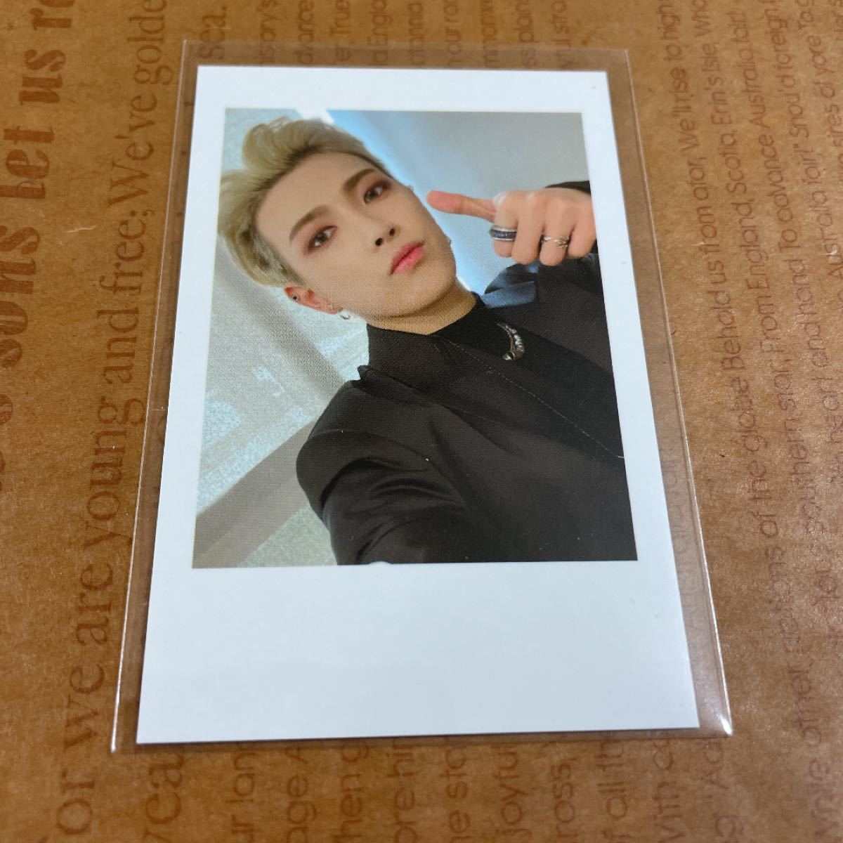 ATEEZ ホンジュン 直筆ポラロイド-