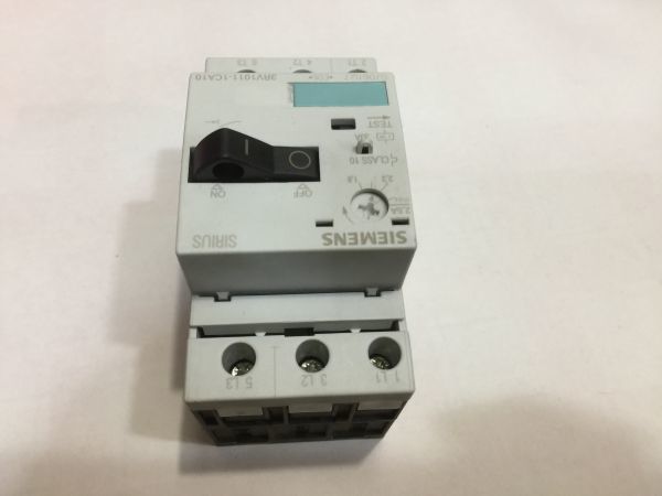 電子部品、パーツなど・・/　　SIEMENS 3RV1011-1BA10 モーター保護ブレーカー　PA167CA 9906 1-2_画像1