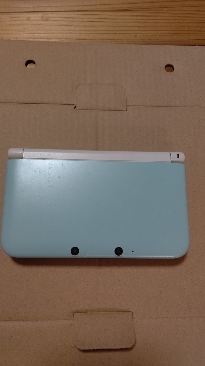 ニンテンドー3DS LL本体、ソフト2本セット