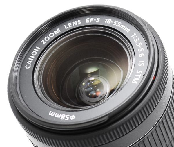 【新品同様の超美品】Canon キヤノン EF-S 18-55mm F3.5-5.6 IS STM_画像4