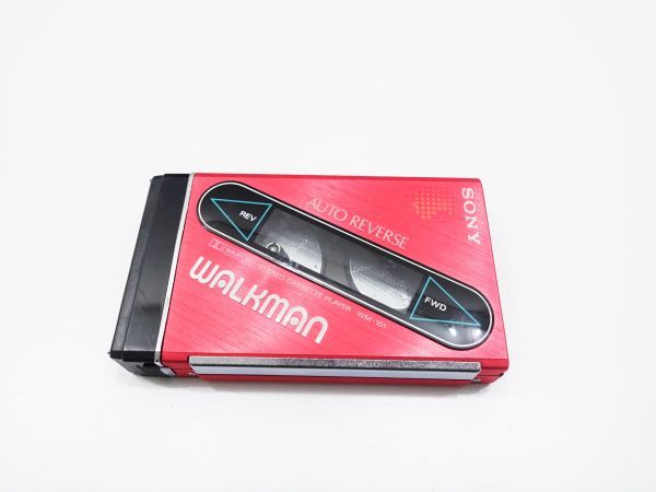 SONY WALKMAN STEREO CASSETTE PLAYER WM-101 ソニー ウォークマン 赤