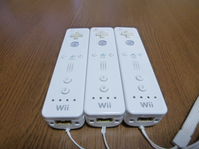 RSJ091【送料無料 即日配送 動作確認済】Wii リモコン ストラップ　ジャケット　3個セット ホワイト　白　セット　リモコンカバー