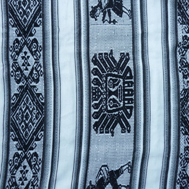 送料無料 ポンチョ 民族衣装 A4 民族織物 アンデス フォルクローレ衣装 ペルー アンデス衣装 伝統衣装 民族音楽 フォルクローレ音楽 安価