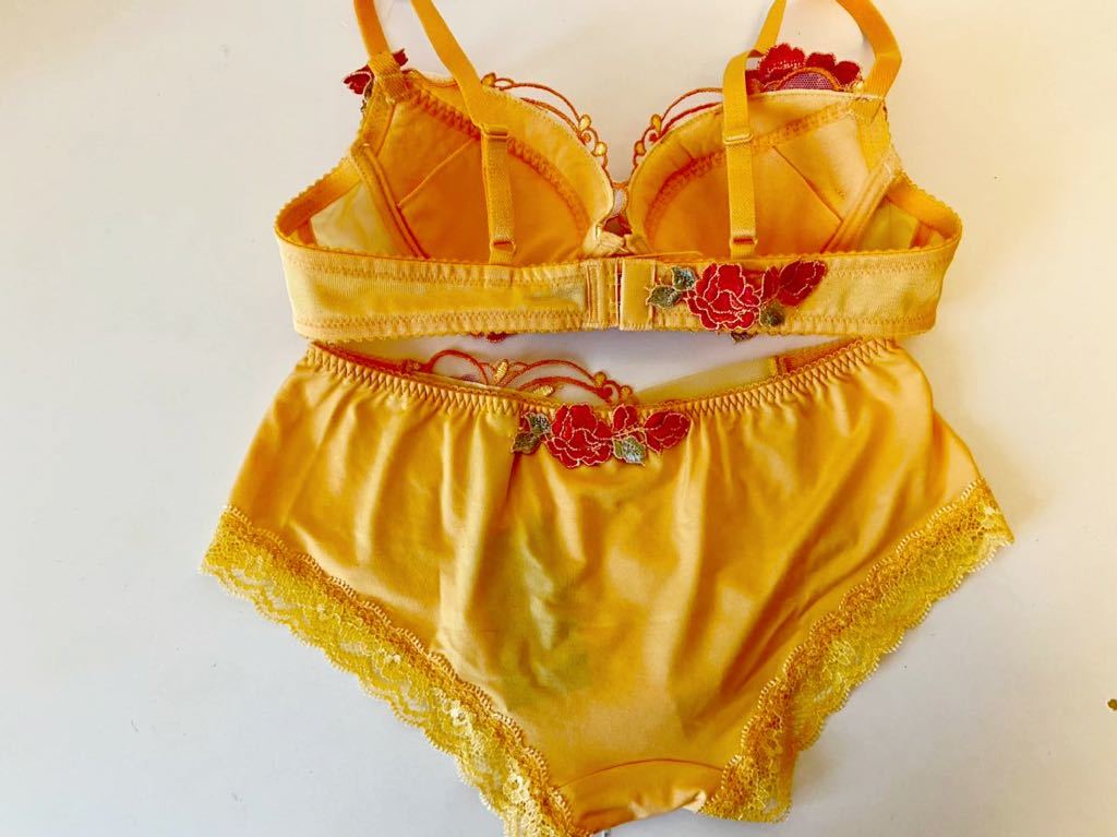 サルート 82 ミュージカル女優 B70 ローライズM OR 完売 holdmeback.com