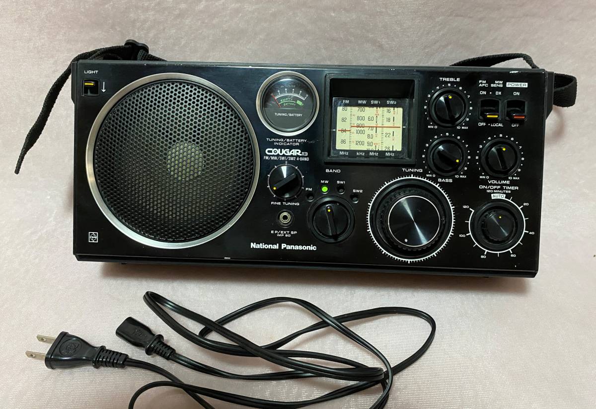 ナショナル、　パナソニック　COUGAR　クーガー　RF-1130　4バンドラジオ　作動品　4バンドレシーバー（FM-中波-短波×2）_画像1