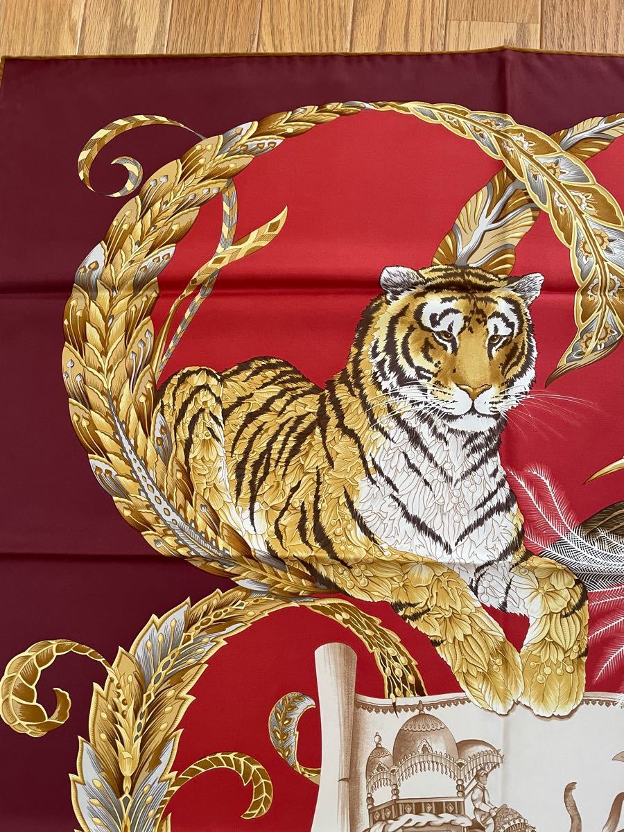 一流の品質 純正販売済み タイガースカーフ VERSACE タイガースカーフ