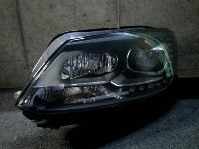 VW ゴルフトゥーラン ABA-1TCAV 左ヘッドライト H21 点灯確認済み HID