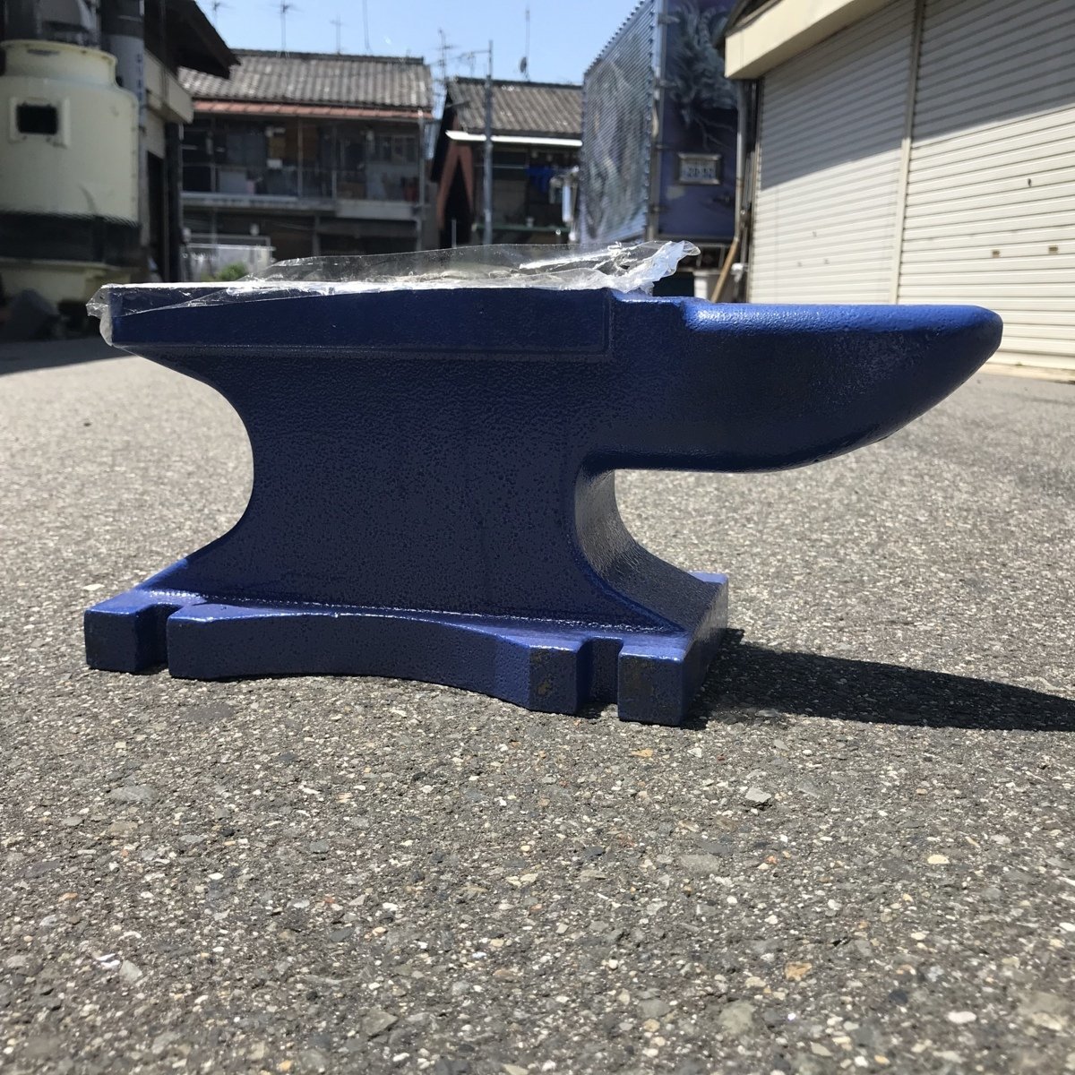 1円～ 展示処分品　金床　アンビル ” かなとこ ” 作業台 ◆ 約25.0kg ◆ 青 万力 ボルト 固定可能 作業台 クランプバイス_画像5