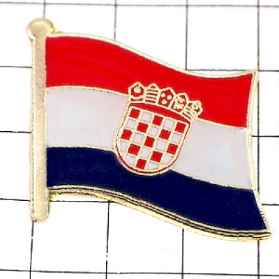 ピンバッジ◆クロアチア 国旗デラックス薄型キャッチ付き 市松模様の紋章 ピンズ CROATIA ZASTAVA FLAG ピンバッチ タイタック_画像1