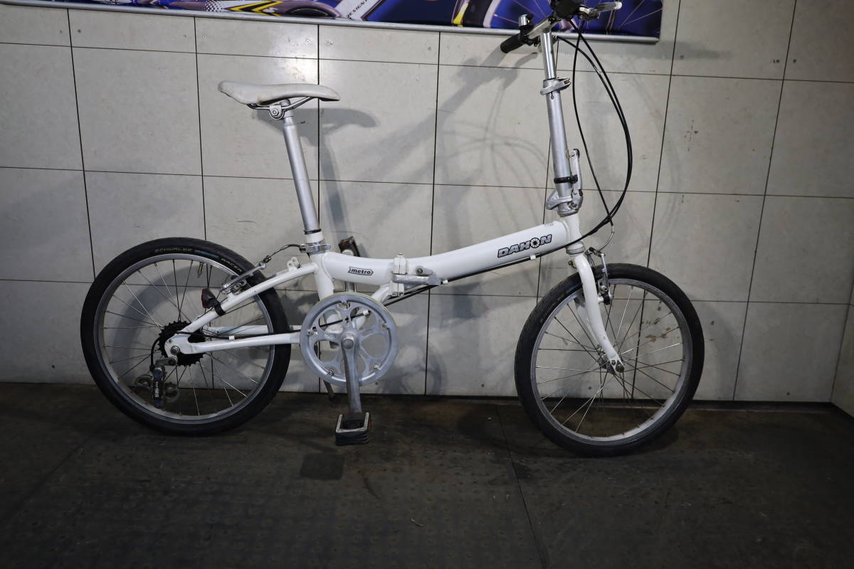 良品！DAHONダホン metro 20インチ アルミ シマノ6速 WHITE 折り畳み自転車