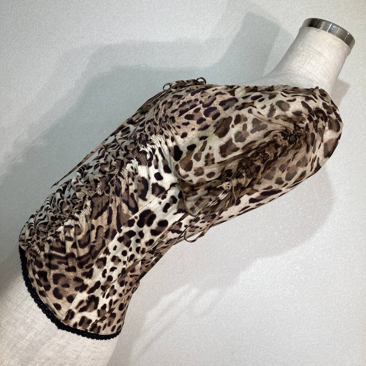 A571 прекрасный товар!# Blumarine * сделано в Италии * леопардовая расцветка / шифон & джерси * короткий рукав блуза #42