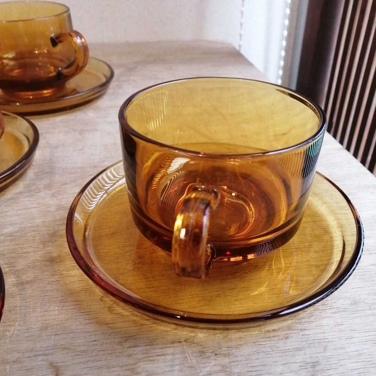 レトロ　カップ&ソーサー ガラス　琥珀色　セット　４つ　コーヒーカップ ティーカップ _画像5