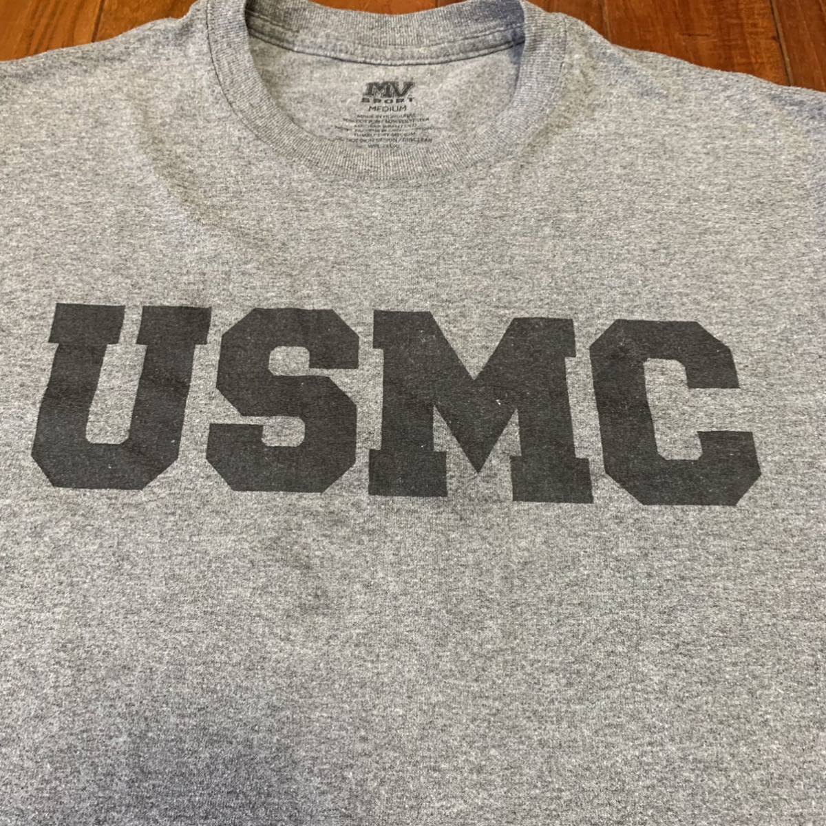 沖縄 米軍放出品 USMC MARINE 半袖 Tシャツ オシャレ ファッション 古着 ビンテージ MEDIUM グレー (管理番号HI7)の画像3
