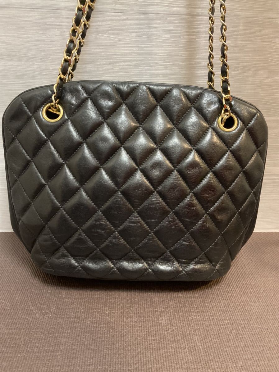 美品 シャネル ココマークチャーム付き マトラッセ チェーンショルダー
