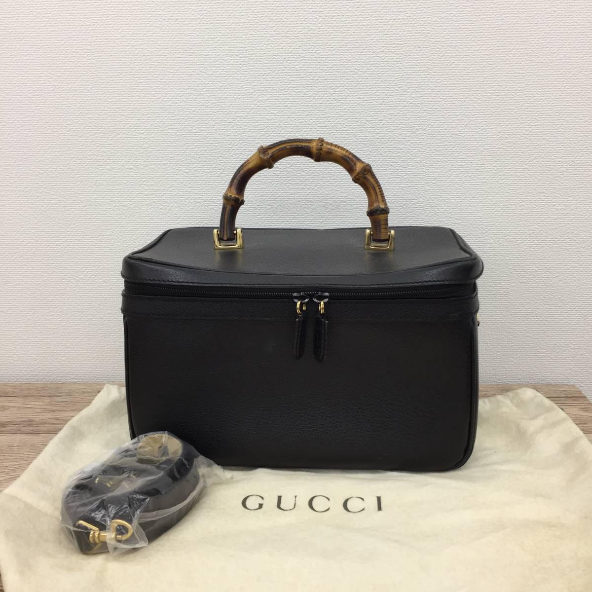 GUCCI グッチ レザー バニティ 2way バッグ バンブーハンドル 黒 の