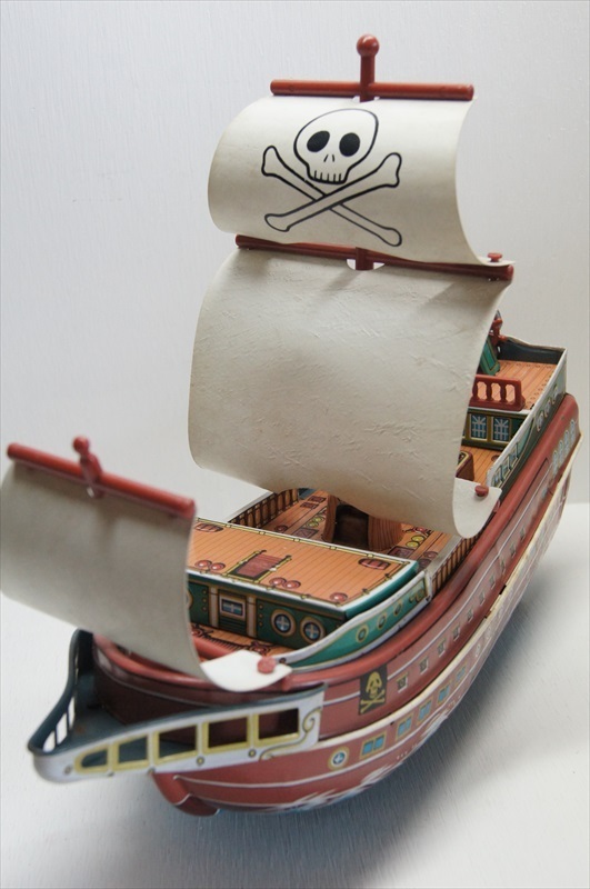 38 割引激安直営店 珍品 増田屋 Pirate Ship ブリキ バッテリー式 1960年代 当時物 海賊船 船 ワンピース 帆船 箱付き 雑貨 乗り物 ビンテージ おもちゃ ゲーム thaar Net