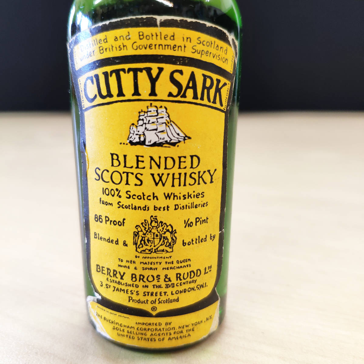 【 не вскрытый 】CUTTY SARK ...  mini  бутылка  50ml  старый алкогольный напиток   ретро   особый   миниатюра  бутылка  4 3 раза   THE BUCKINGHAM CORPORATION NEW YORK N.Y.