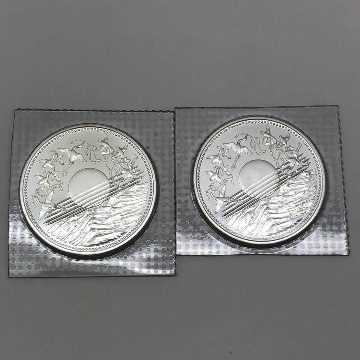 TE-1801☆ 1万円銀貨2枚まとめ☆昭和天皇陛下 御在位60年 記念硬貨 /未
