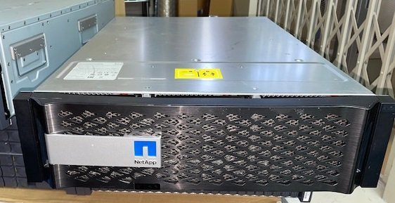 * NetApp FAS8020 System Storage Array 2*111-01099+E0 (F01075)