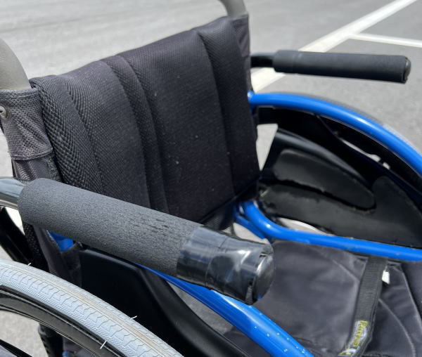 □ OXエンジニアリング 車椅子 車いす 自走式 MR / カーボン □ OXエンジニアリング 車椅子 車いす 自走式 MR / カーボン