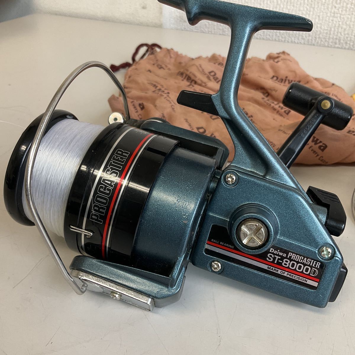 A153）【3個セット】スピニングリール DAIWA ダイワ SPORTLINE ST-2000RD PROCASTER ST-8000D 釣り リール _画像2