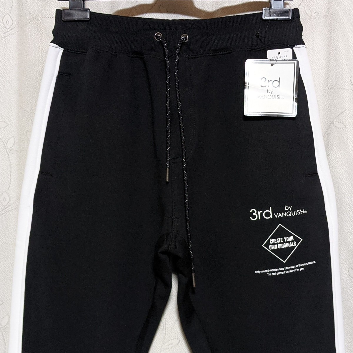 新品 3rd by VANQUISH セットアップ 上下 黒白LL 朝倉未来 新品 3rd by VANQUISH セットアップ 上下 黒白LL 朝倉未来
