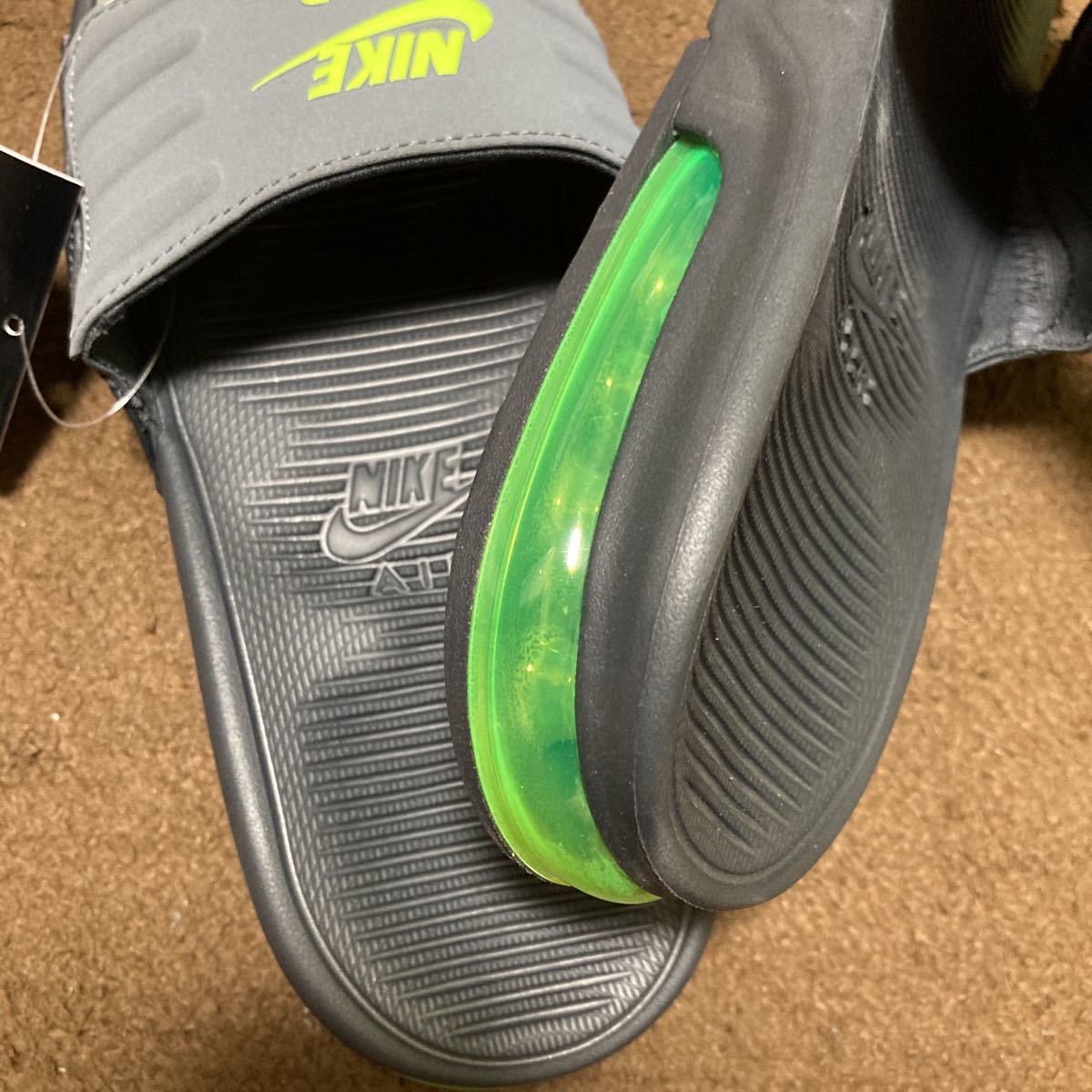 ナイキ エアマックス　キャムデン　スライド　サンダル NIKE AIR MAX CAMDEN SLIDE ANTHRACITE VOLT レディース　カムデン　ベナッシ