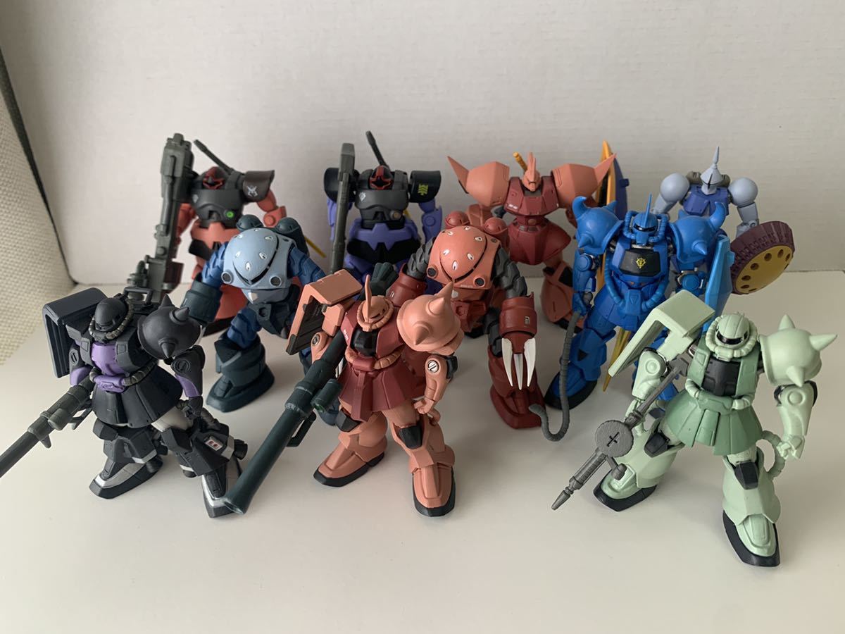 ドムとザク　ガンダム