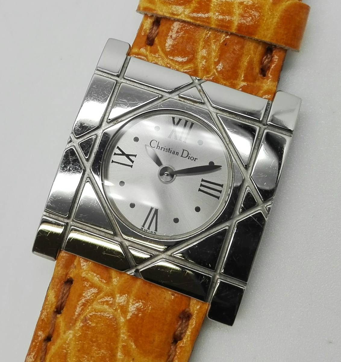 【ジャンク】 Christian Dior クリスチャンディオール クールカレ D82-100 シルバー文字盤 ベルト社外品 レディース クォーツ 腕時計