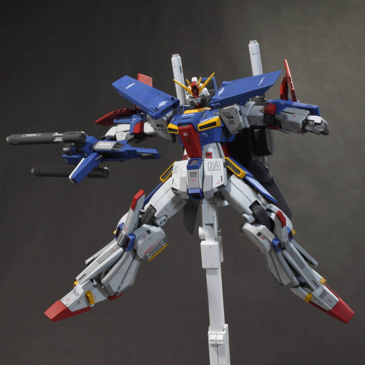 HGUC 1/144 MSZ-010 ZZガンダム 「機動戦士 ZZガンダム 」改修 HGUC 1/144 MSZ-010 ZZガンダム 「機動戦士 ZZガンダム 」改修