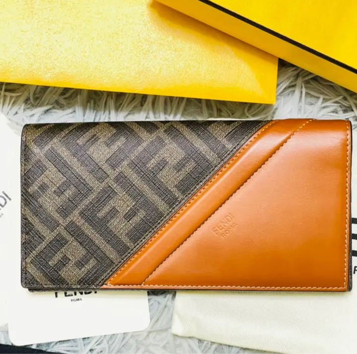新作☆ほぼ新品】FENDIフェンディ 長財布 箱、袋付き ズッカ柄 レザー