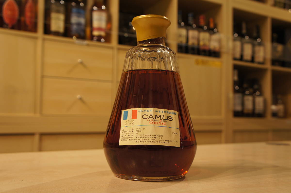 612108 CAMUS (カミュ) カラフェ バカラボトル 700ml 40度 箱付 替栓付