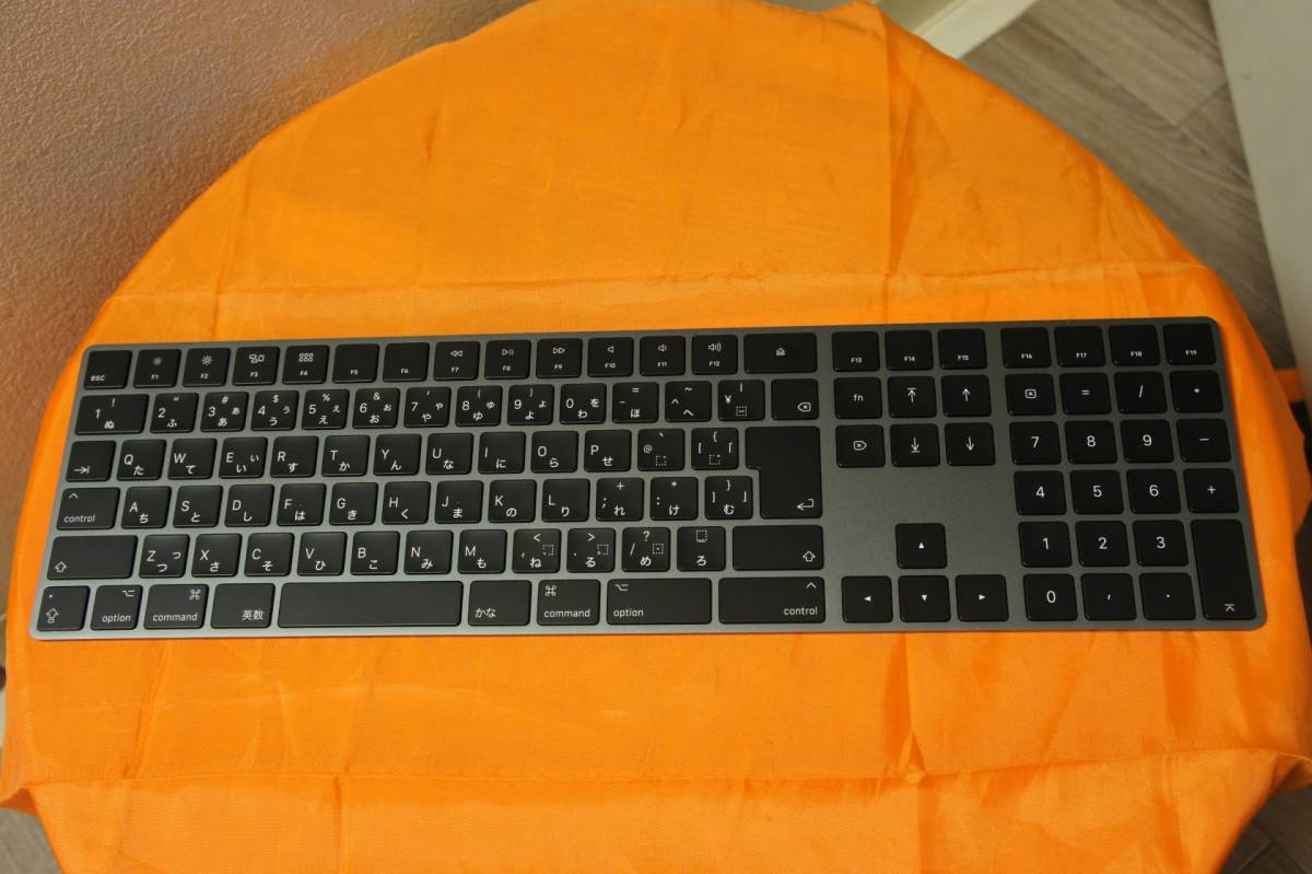 Apple Magic Keyboard Space Gray テンキー付 JIS配列 ELECOMカバーおまけ