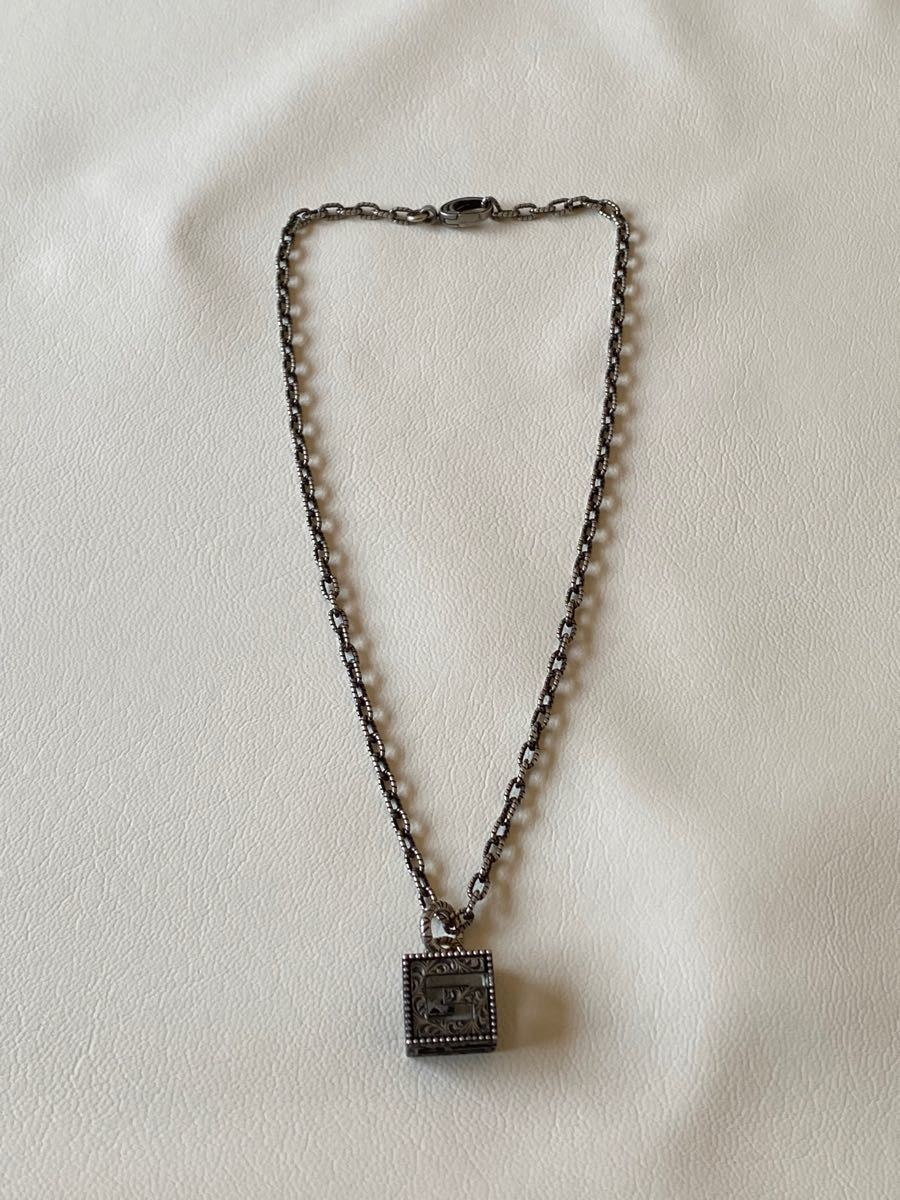 レア美品】GUCCIシルバーネックレス スクエア G クロス | contifarma.pe