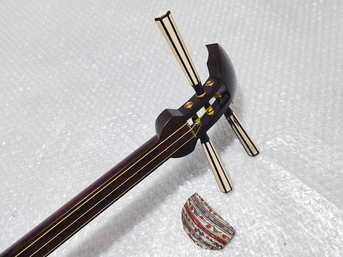 高級 金細三味線 細棹 綾杉胴 紅木 トチ 和楽器 地唄 胴袋 和風 津軽 ...