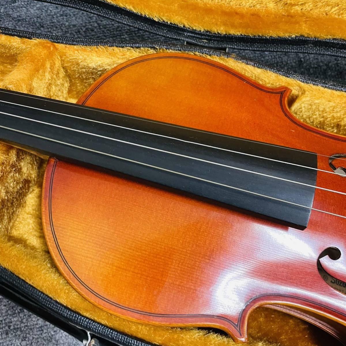 スズキバイオリン No.330 4/4サイズ 1983年製　SUZUKI 鈴木バイオリン ハードケース付属 NN3094_画像3