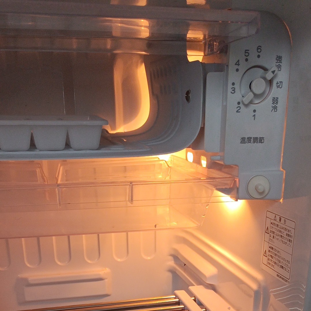 75L 1ドア冷蔵庫 製氷皿有り 三洋電機 SR-YM80 白色 2010年製 75L 1ドア冷蔵庫 製氷皿有り 三洋電機 SR-YM80 白色 2010年製