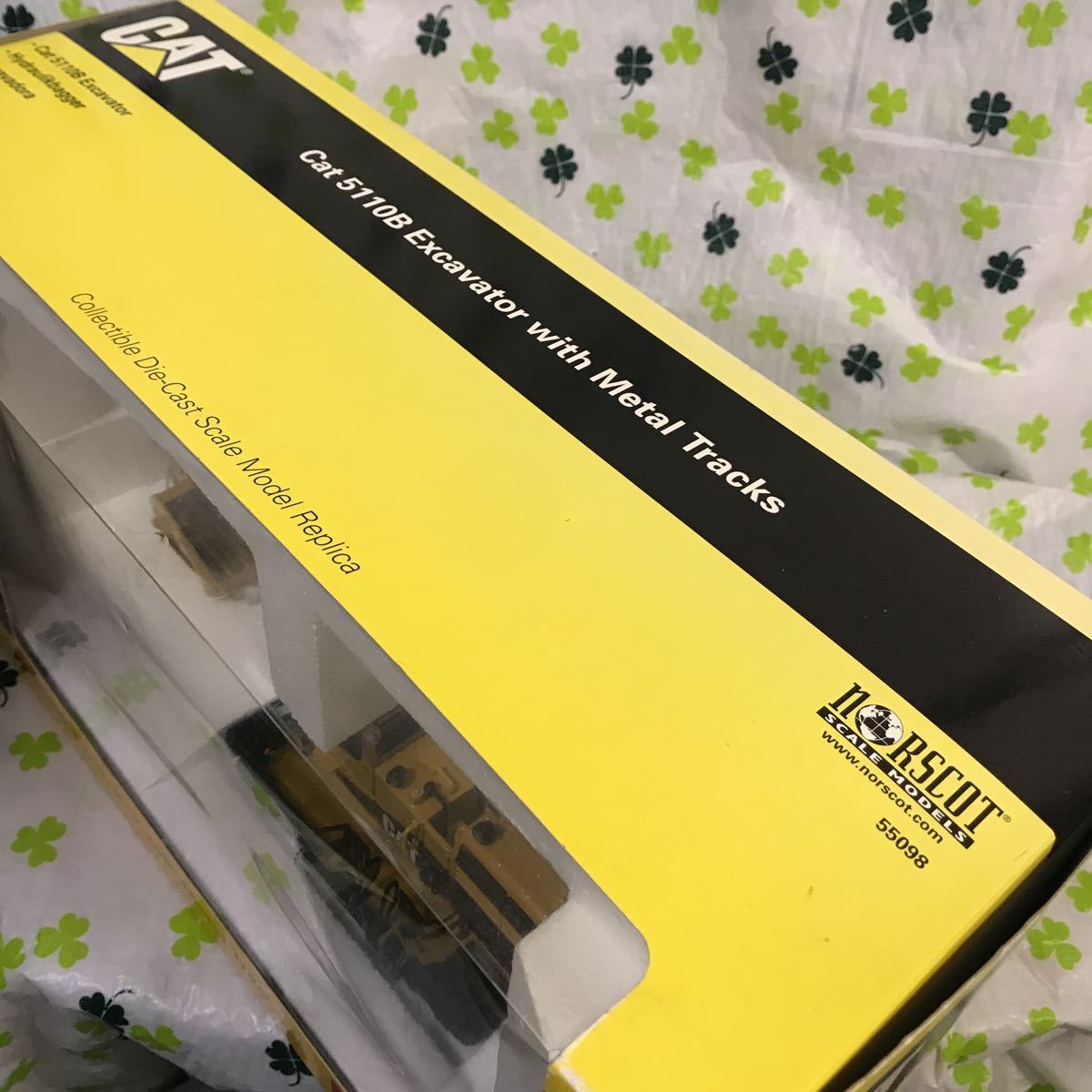 H032 ノースコット CAT 5110B Excavator with Metal Tracks 1:50