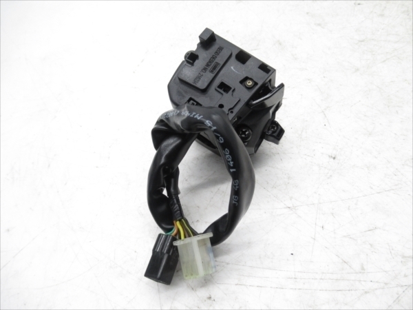 F2R4-0314 KTM KTM250 デューク 左 ハンドルスイッチ 純正品 動作OK_画像7