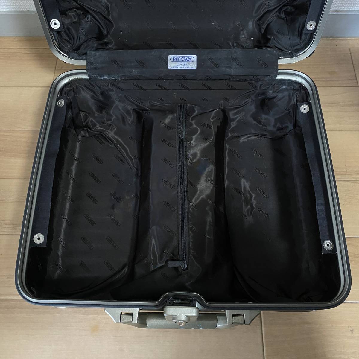 RIMOWA TOPAS TITANIUM リモワ トパーズ スーツケース キャリーバッグ
