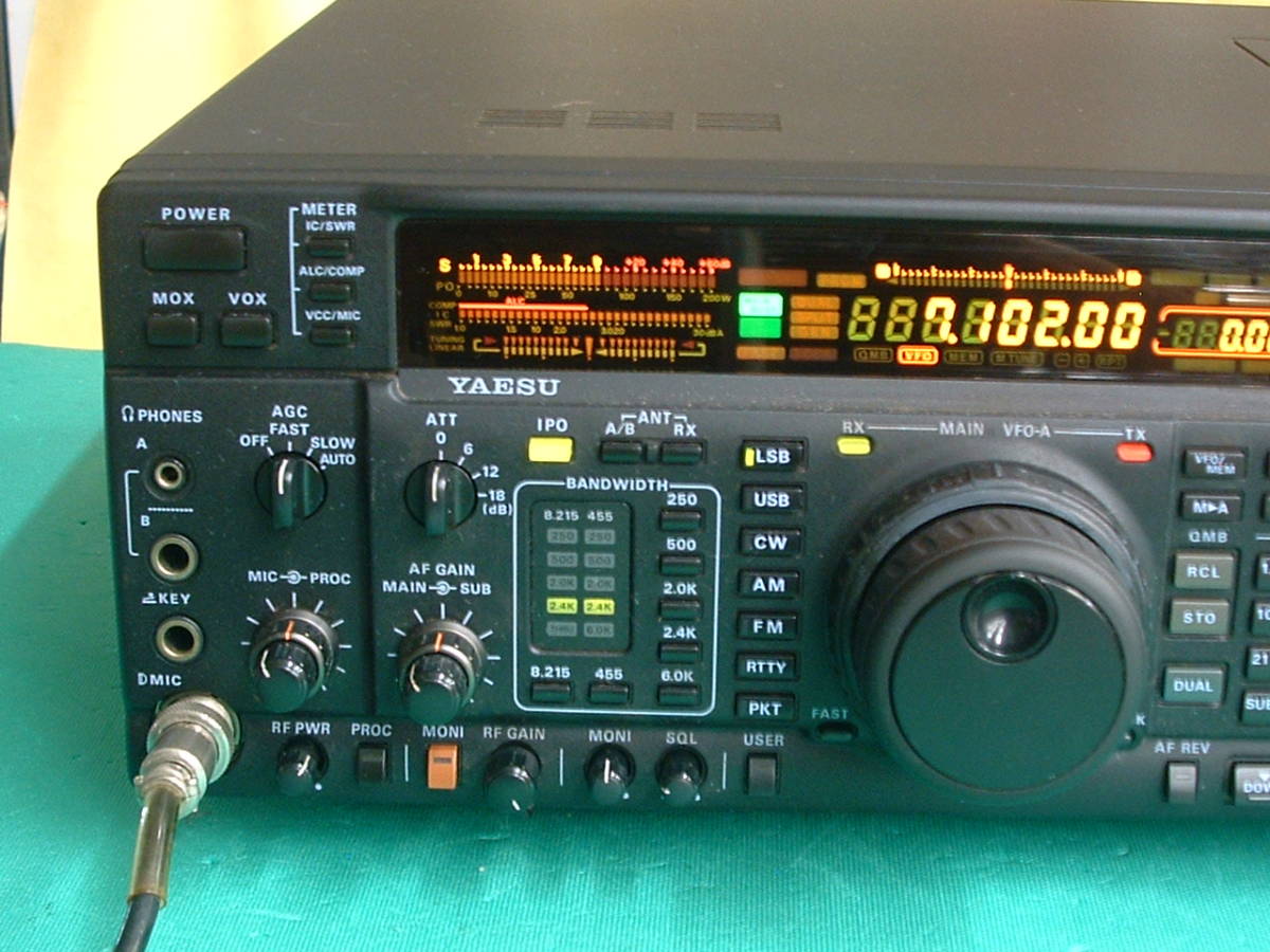 ★YAESU　FT-1000MP　HFトランシーバー　１００W　動作品！　Yahoo！クーポンをご利用ください！_画像2