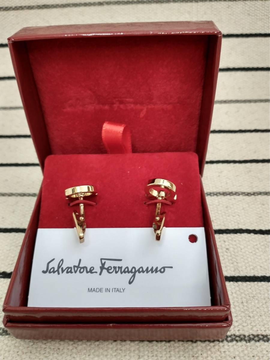 Salvatore Ferragamo フェラガモ カフスボタン カフリンクス ゴールド