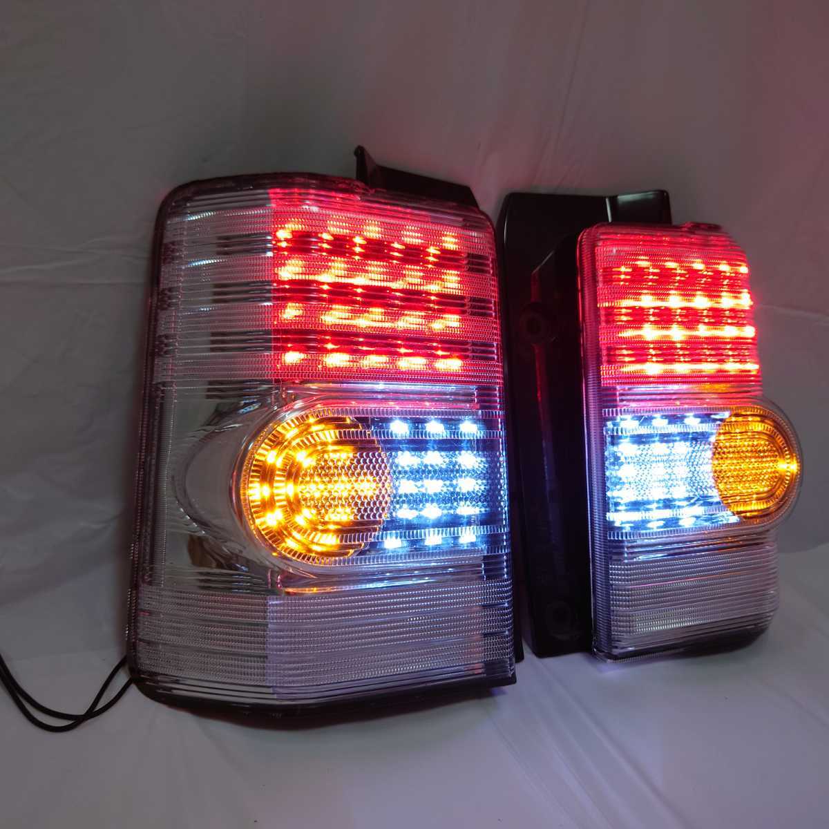 蔵 L575Sムーヴコンテカスタム純正LEDテール 美品 millenniumkosovo.org