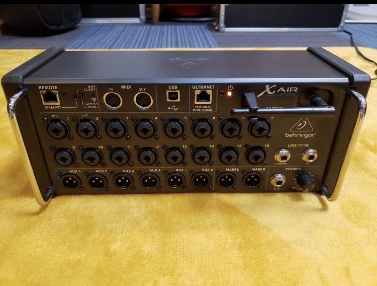 オンラインでの早期割引 BEHRINGER X AIR XR16 デジタルミキサー