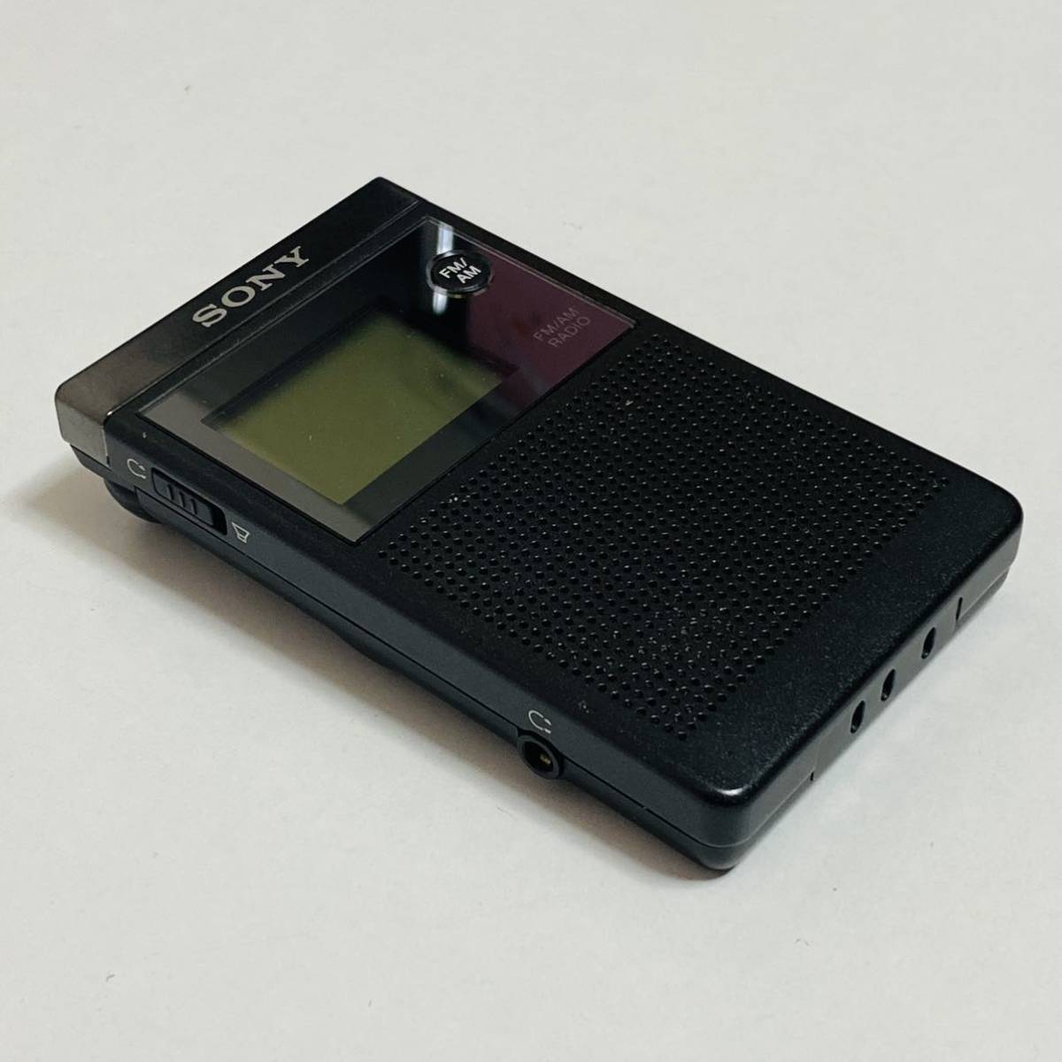 美品】SONY ソニー 片耳巻き取りイヤホン内蔵ラジオ FM/AM ポケット